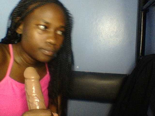Cute-dall live cam on BongaCams
