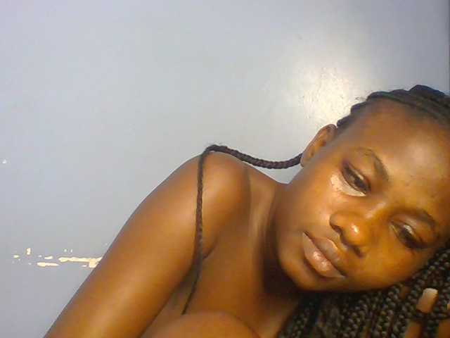 Cute-dall live cam on BongaCams