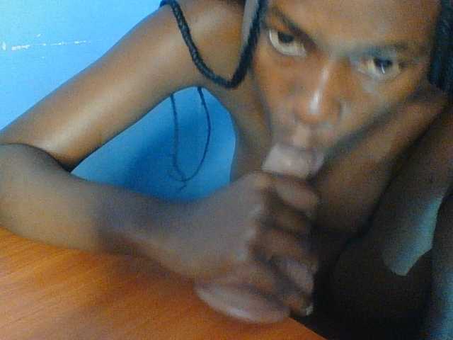 Cute-dall live cam on BongaCams