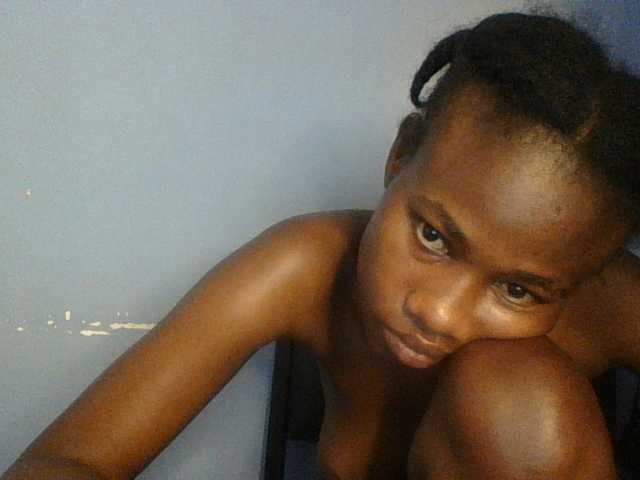 Cute-dall live cam on BongaCams