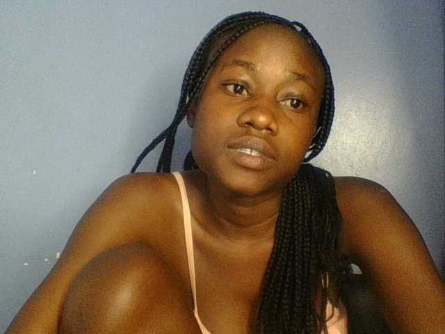 Cute-dall live cam on BongaCams