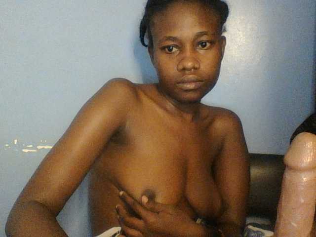 Cute-dall live cam on BongaCams