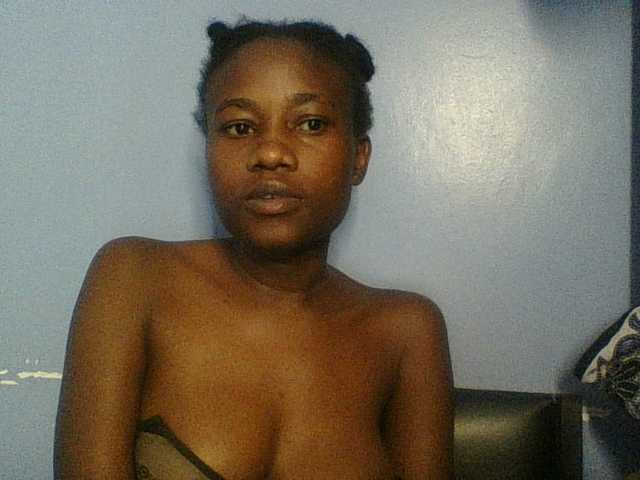 Cute-dall live cam on BongaCams