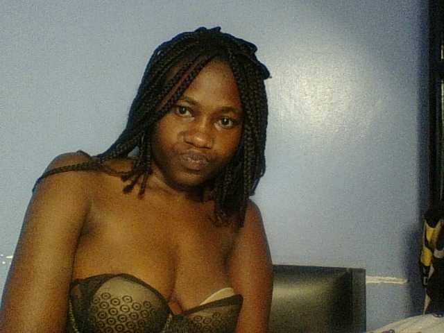 Cute-dall live cam on BongaCams