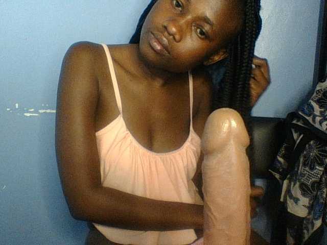 Cute-dall live cam on BongaCams