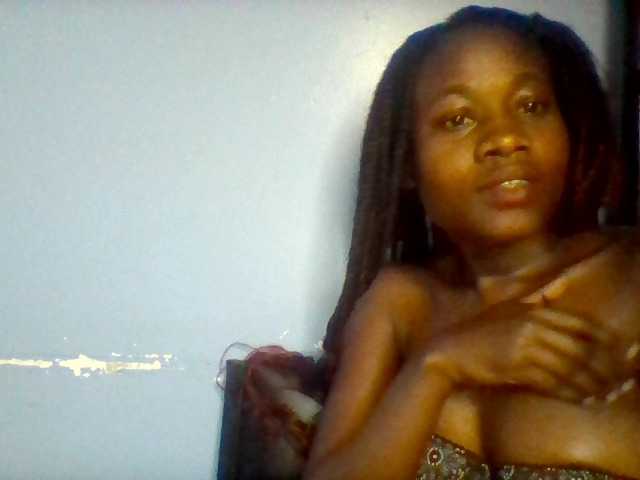 Cute-dall live cam on BongaCams