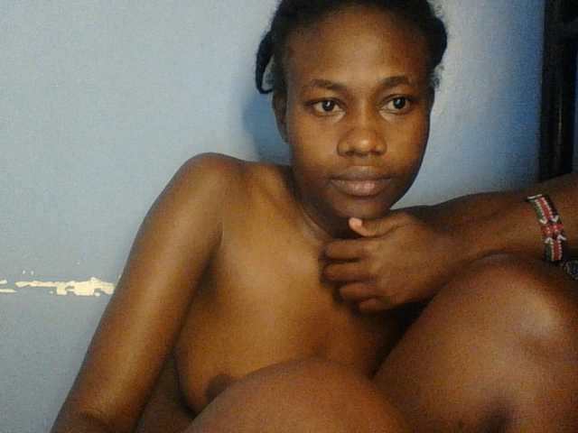 Cute-dall live cam on BongaCams