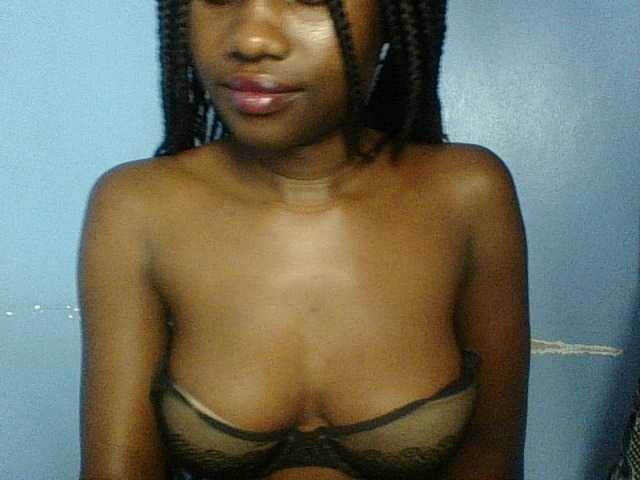 Cute-dall live cam on BongaCams