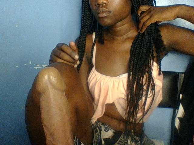 Cute-dall live cam on BongaCams