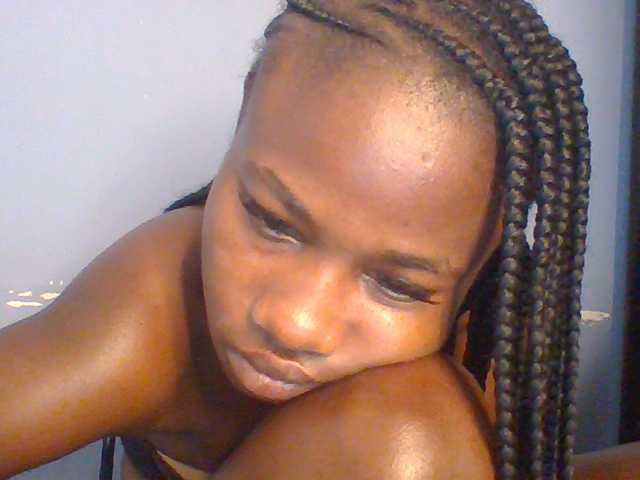 Cute-dall live cam on BongaCams