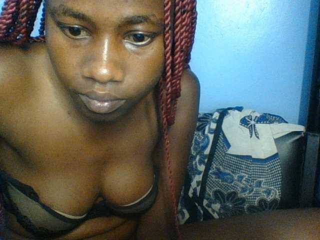 Cute-dall live cam on BongaCams