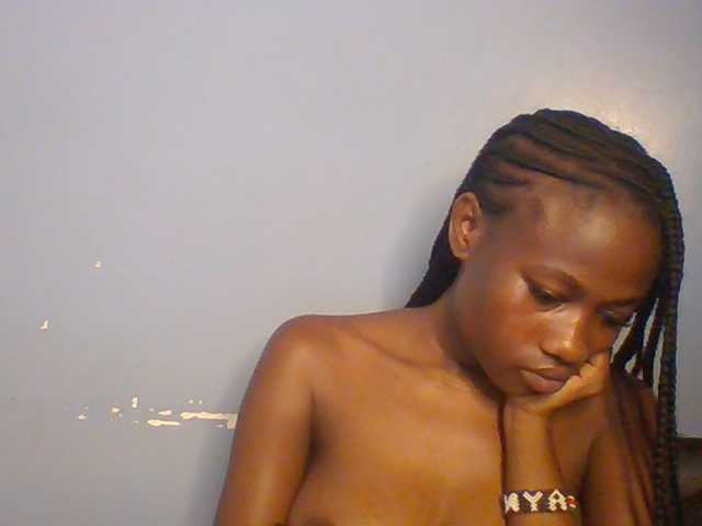 Cute-dall live cam preview