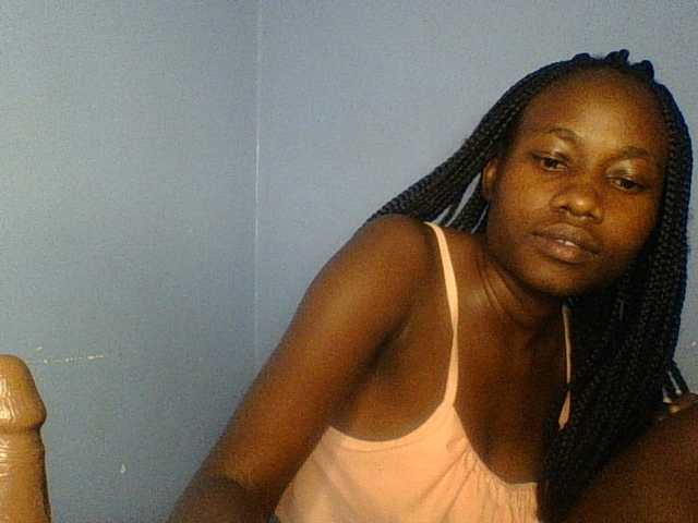 Cute-dall live cam on BongaCams