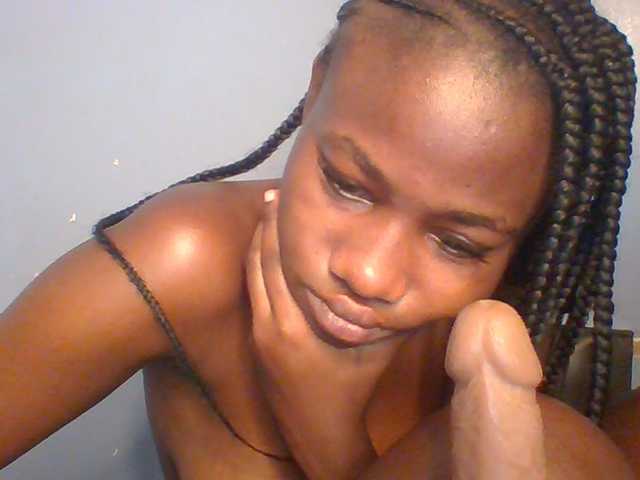 Cute-dall live cam on BongaCams
