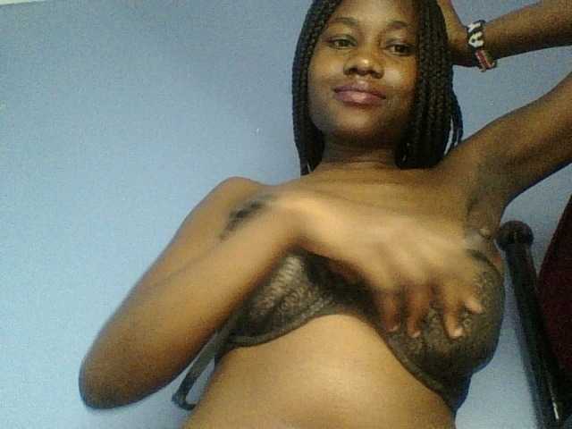 Cute-dall live cam on BongaCams