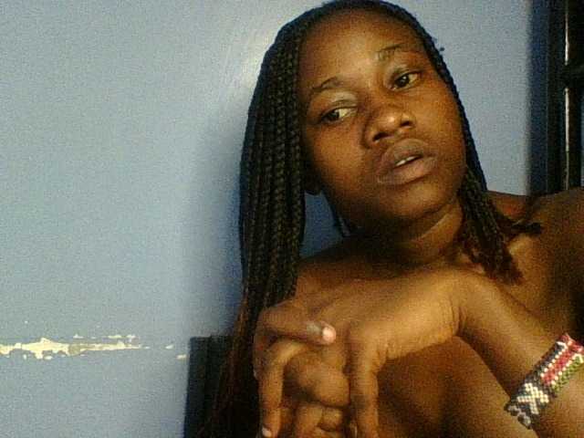 Cute-dall live cam on BongaCams