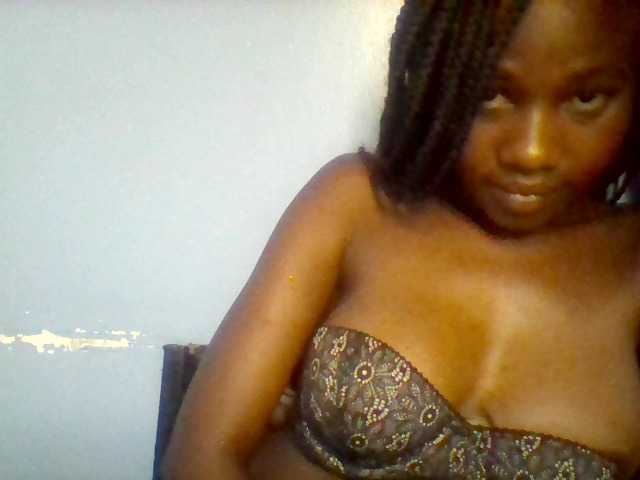 Cute-dall live cam on BongaCams