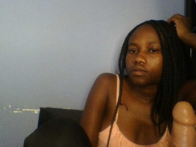 Cute-dall live cam on BongaCams