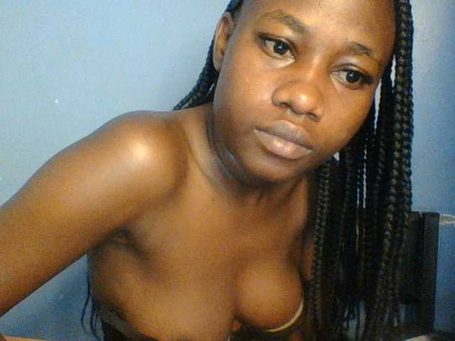 Cute-dall live cam on BongaCams