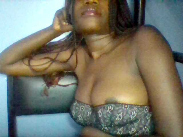 Cute-dall live cam on BongaCams