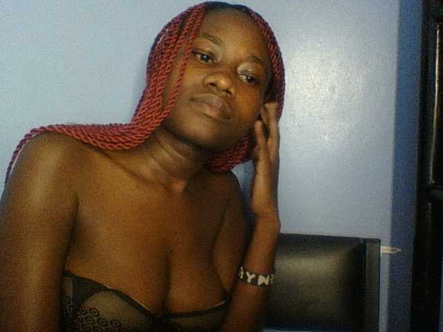 Cute-dall live cam on BongaCams