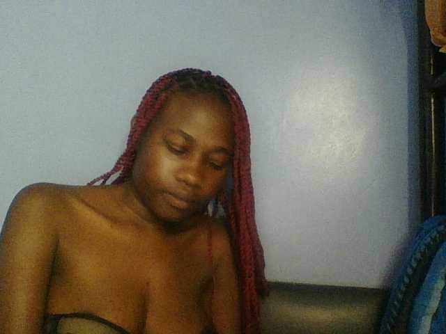 Cute-dall live cam on BongaCams