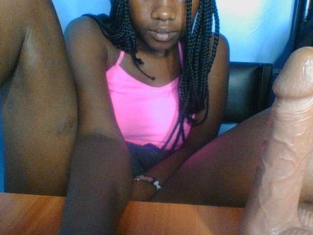 Cute-dall live cam on BongaCams