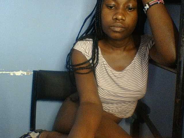 Cute-dall live cam on BongaCams
