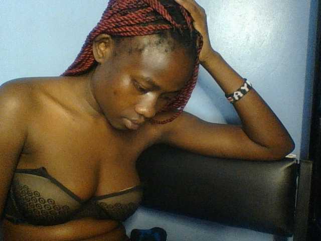 Cute-dall live cam on BongaCams