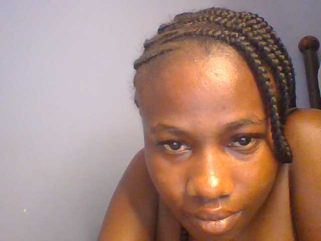 Cute-dall live cam on BongaCams