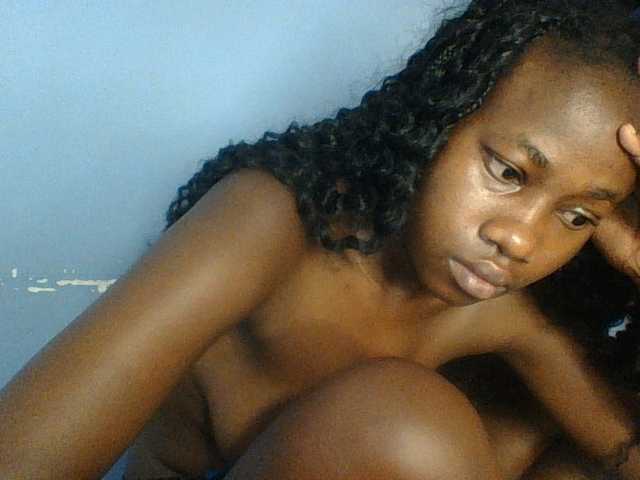 Cute-dall live cam on BongaCams