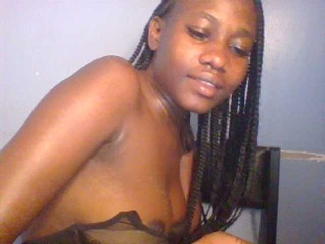 Cute-dall live cam on BongaCams