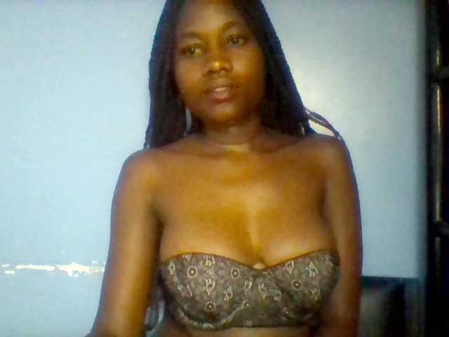 Cute-dall live cam on BongaCams