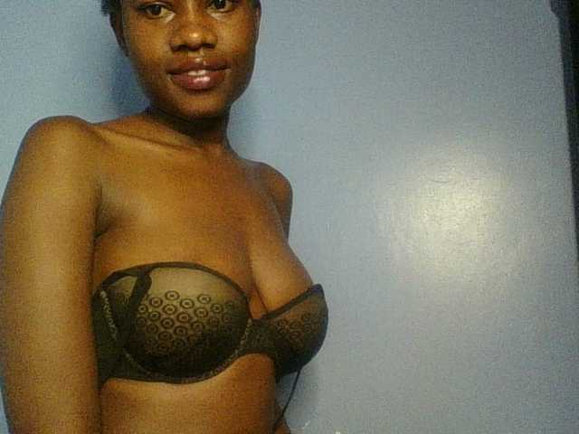 Cute-dall live cam on BongaCams
