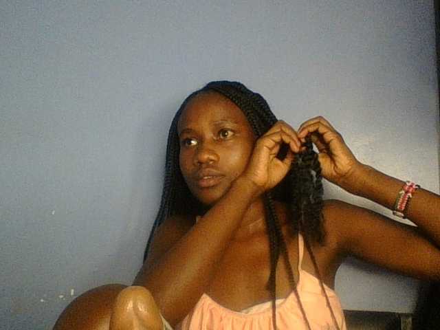 Cute-dall live cam on BongaCams