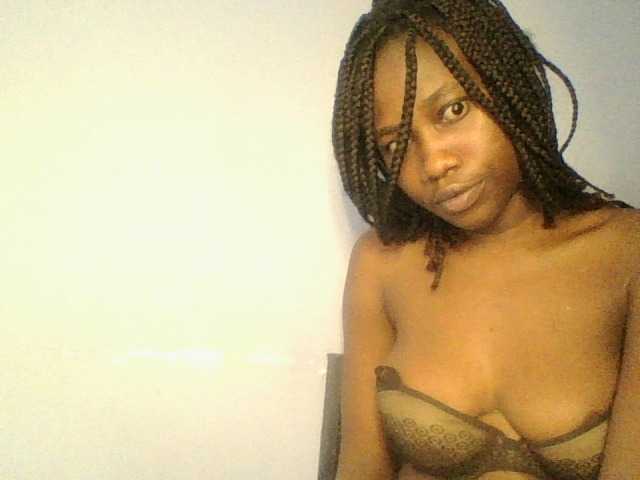 Cute-dall live cam on BongaCams