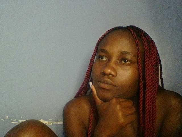 Cute-dall live cam on BongaCams
