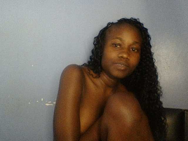 Cute-dall live cam on BongaCams
