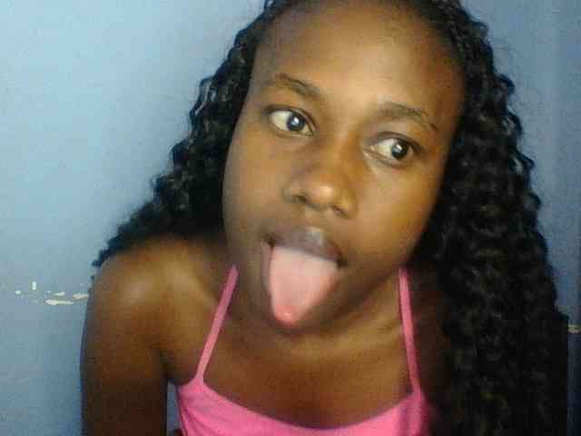 Cute-dall webcam