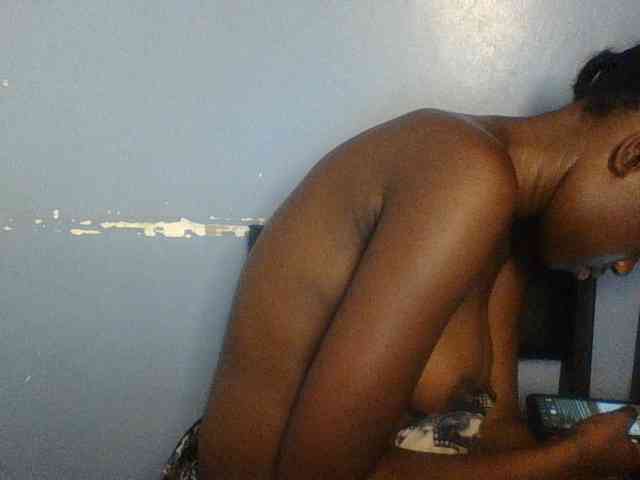 Cute-dall webcam