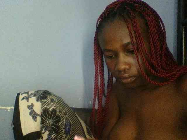 Cute-dall webcam
