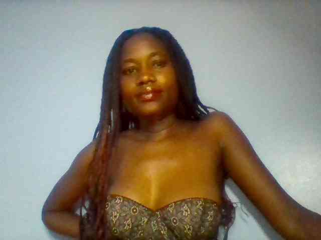Cute-dall webcam