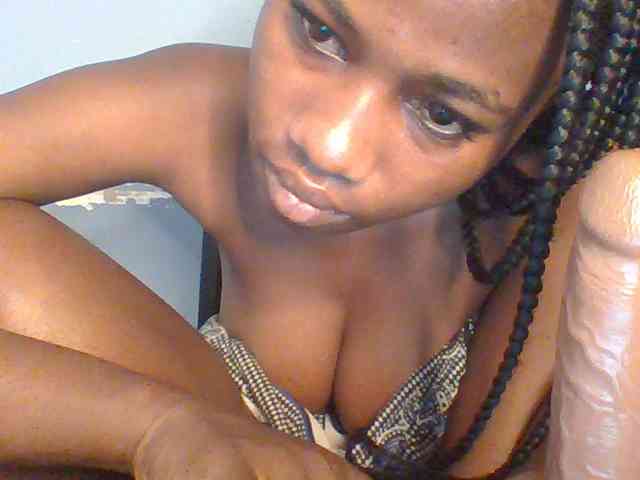 Cute-dall webcam