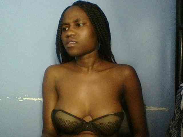 Cute-dall webcam