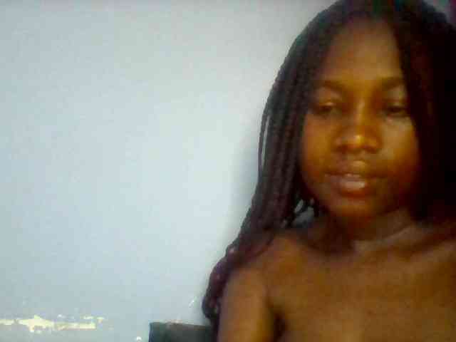 Cute-dall webcam