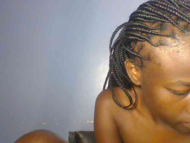 Cute-dall webcam