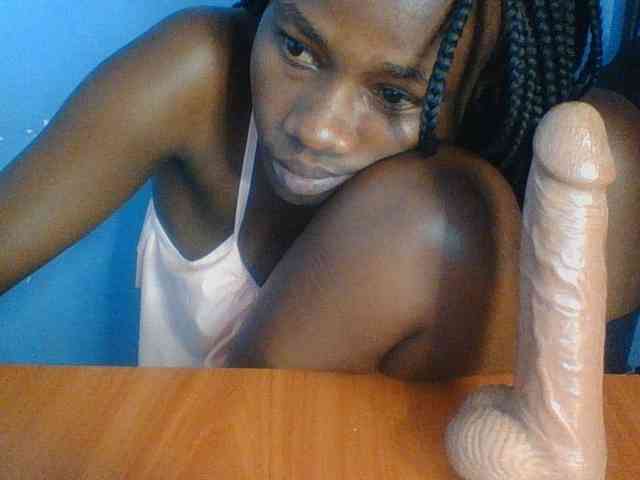 Cute-dall webcam