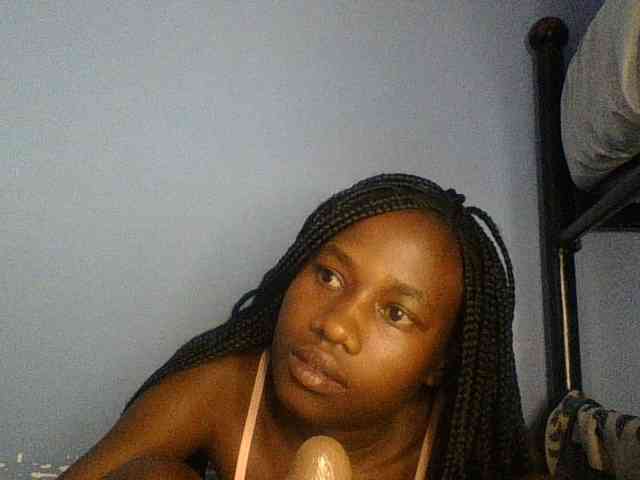 Cute-dall webcam