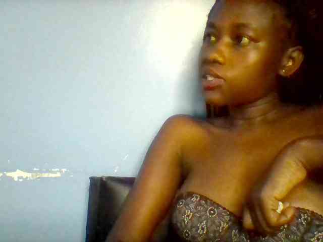Cute-dall webcam