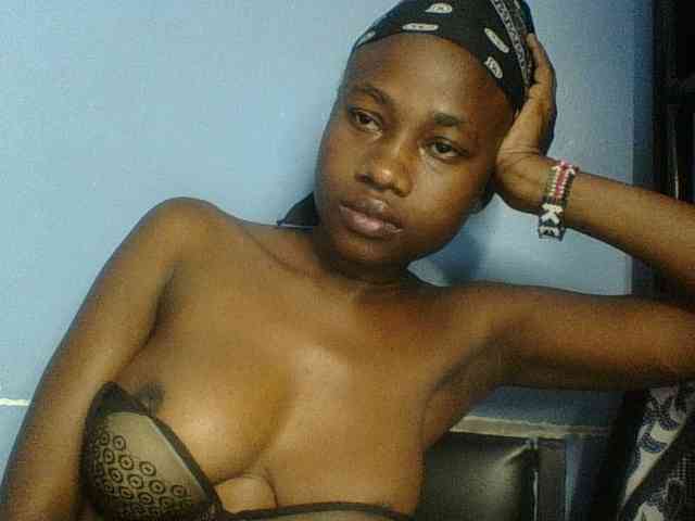 Cute-dall webcam
